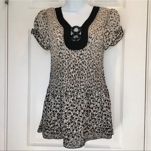 Nicola Women Accordion/Crinkled Blouse, Size MP